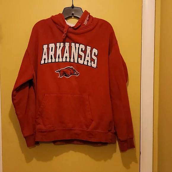 Authentic Razorback Apparel - Picture 1 of 5